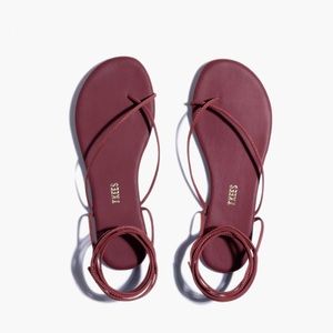 TKEES roe sandals